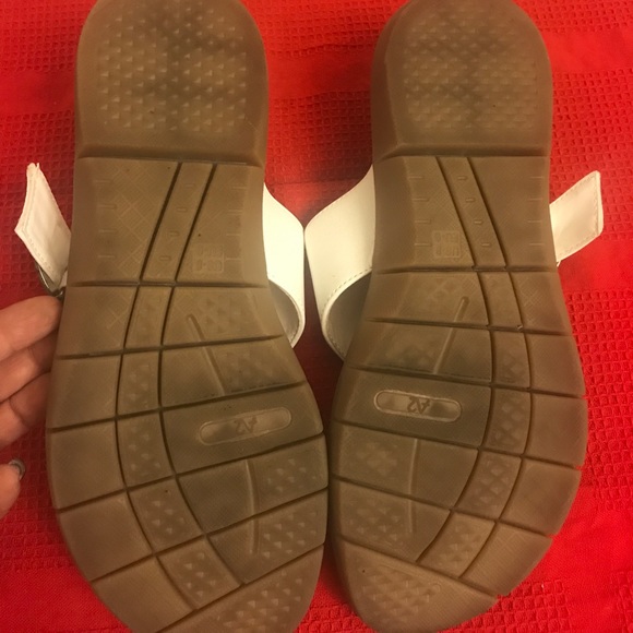 Sandals - Picture 3 of 4