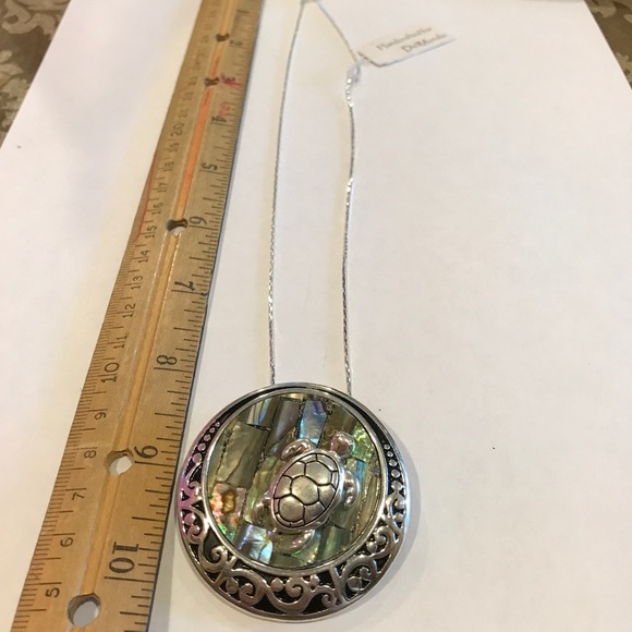 NWT DelMundo Handcrafted Turtle Necklace - Picture 3 of 4