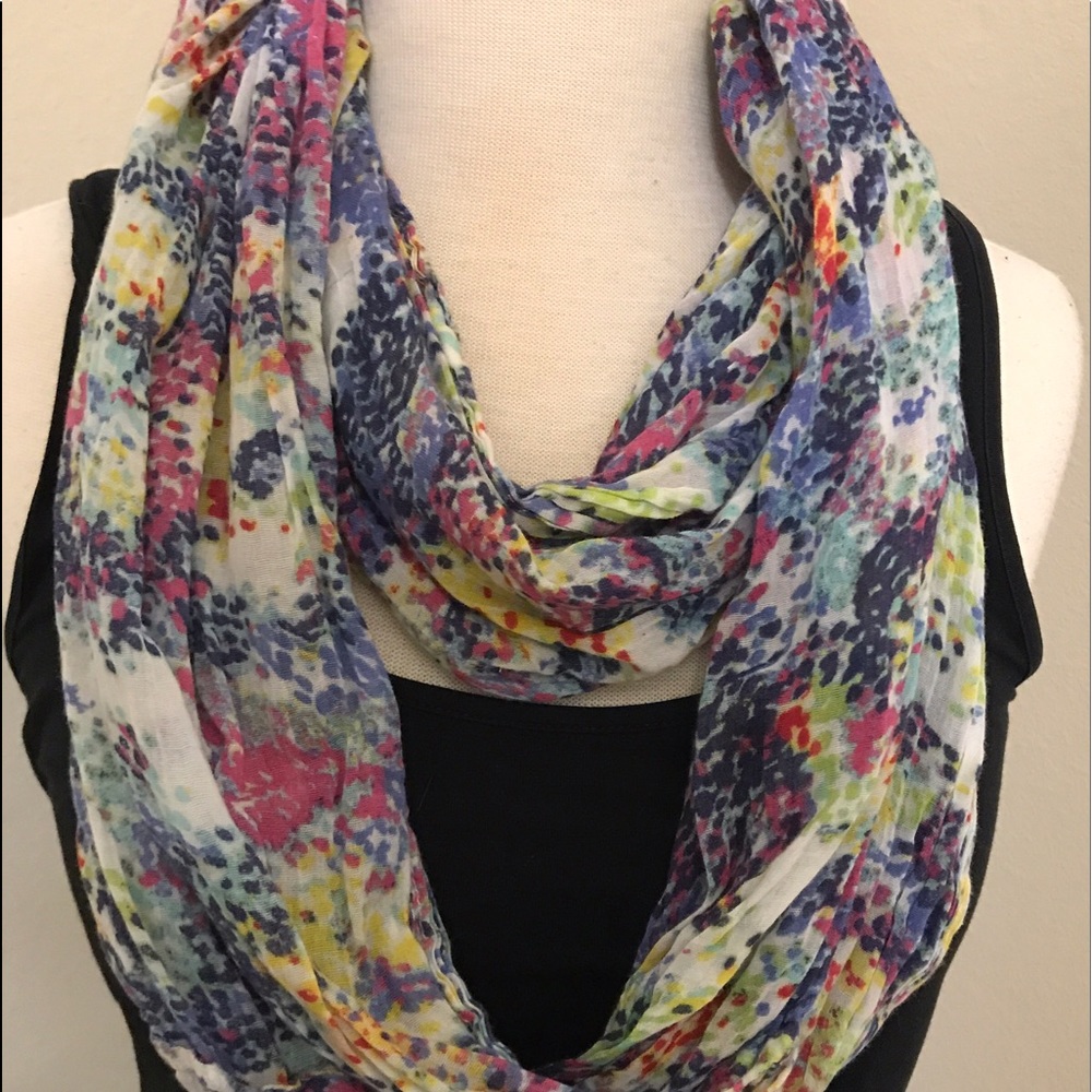 Scarves - Picture 4 of 5