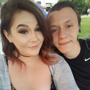 Meet your Posher, Dakota