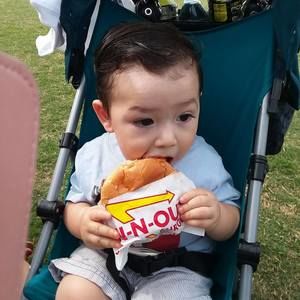 Meet your Posher, Raquel