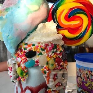 Meet your Posher, Christy