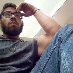 Meet your Posher, Carlos