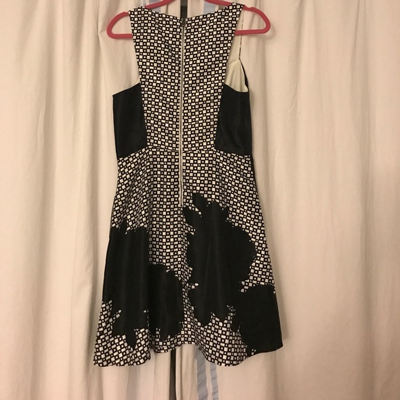 NWT Black & White Vince Camuto silk dress - Picture 6 of 7