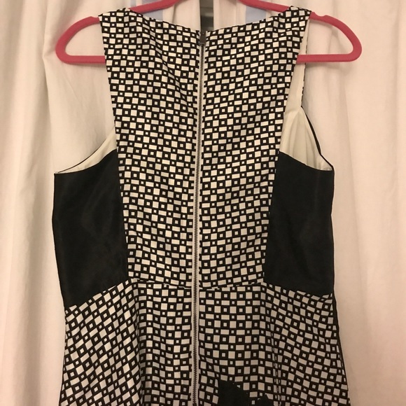 NWT Black & White Vince Camuto silk dress - Picture 7 of 7