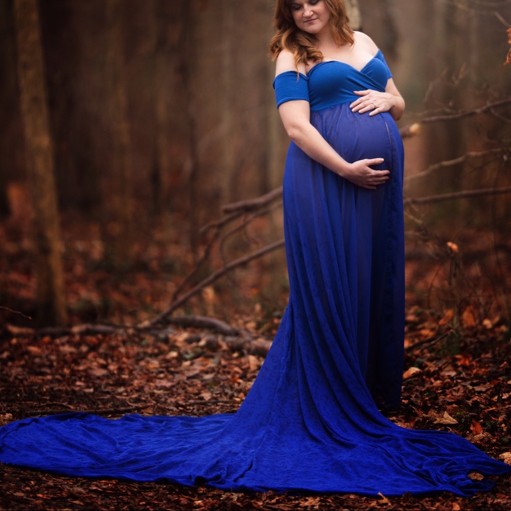 Royal blue maternity gown for photos