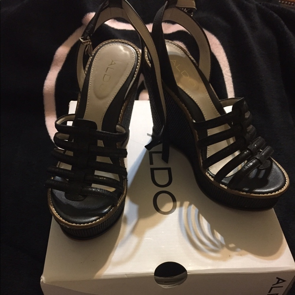 Aldo brand new black wedge sandal size 8