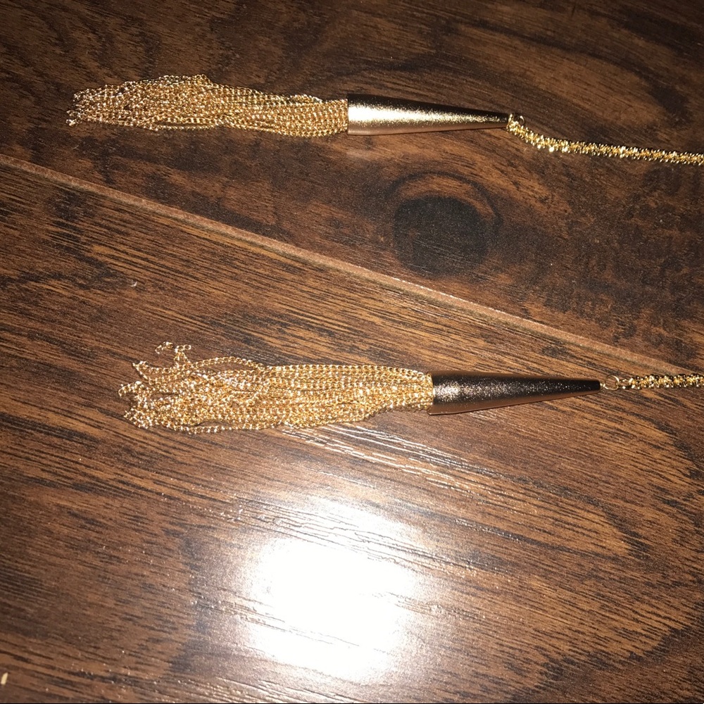 Gold Kendra Scott wrap necklace