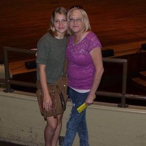 Meet your Posher, Crystal