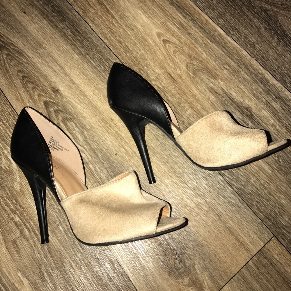 Nine West Heels natural and black