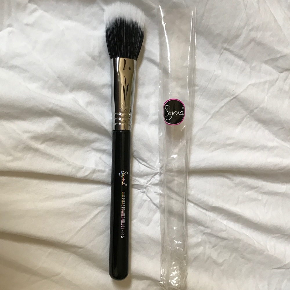 Sigma F15 - DUO FIBRE POWDER/BLUSH BRUSH