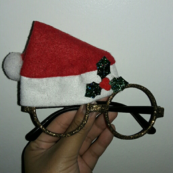 Christmas Glasses - Picture 1 of 3