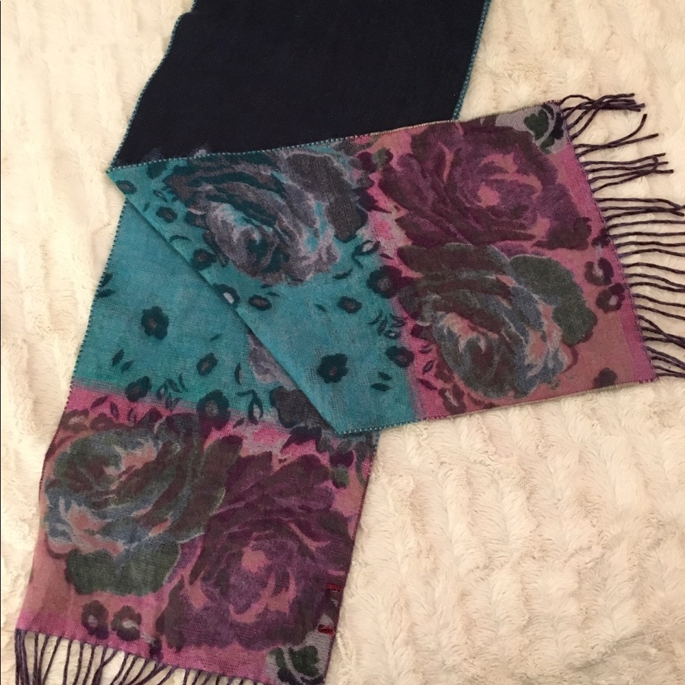 Double sided floral scarf
