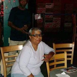 Meet your Posher, Elaine