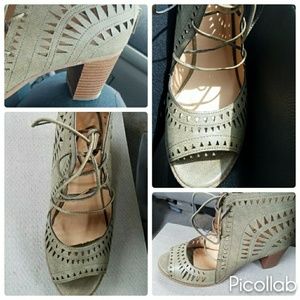Brand new Maurices boot sandal