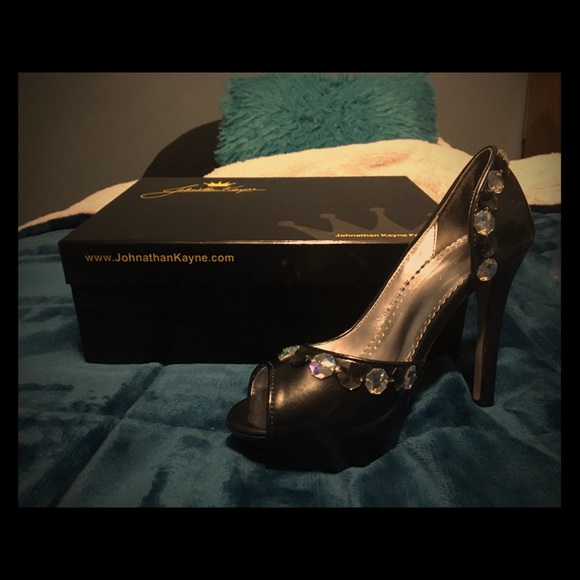 SOLD Johnathan Kayne Galactica Heels - Picture 5 of 8