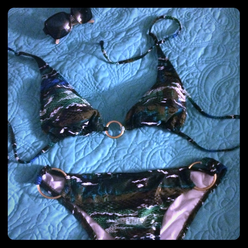 Split Bikini - image 1