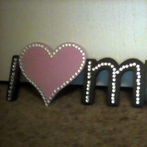 Cute sign 'I <3 music"