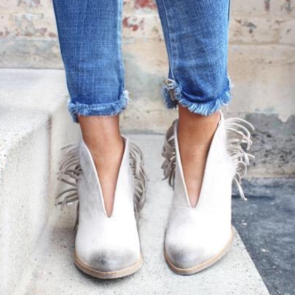 Distressed Cream Fringe V Cut Ankle Bootie - Picture 2 of 8