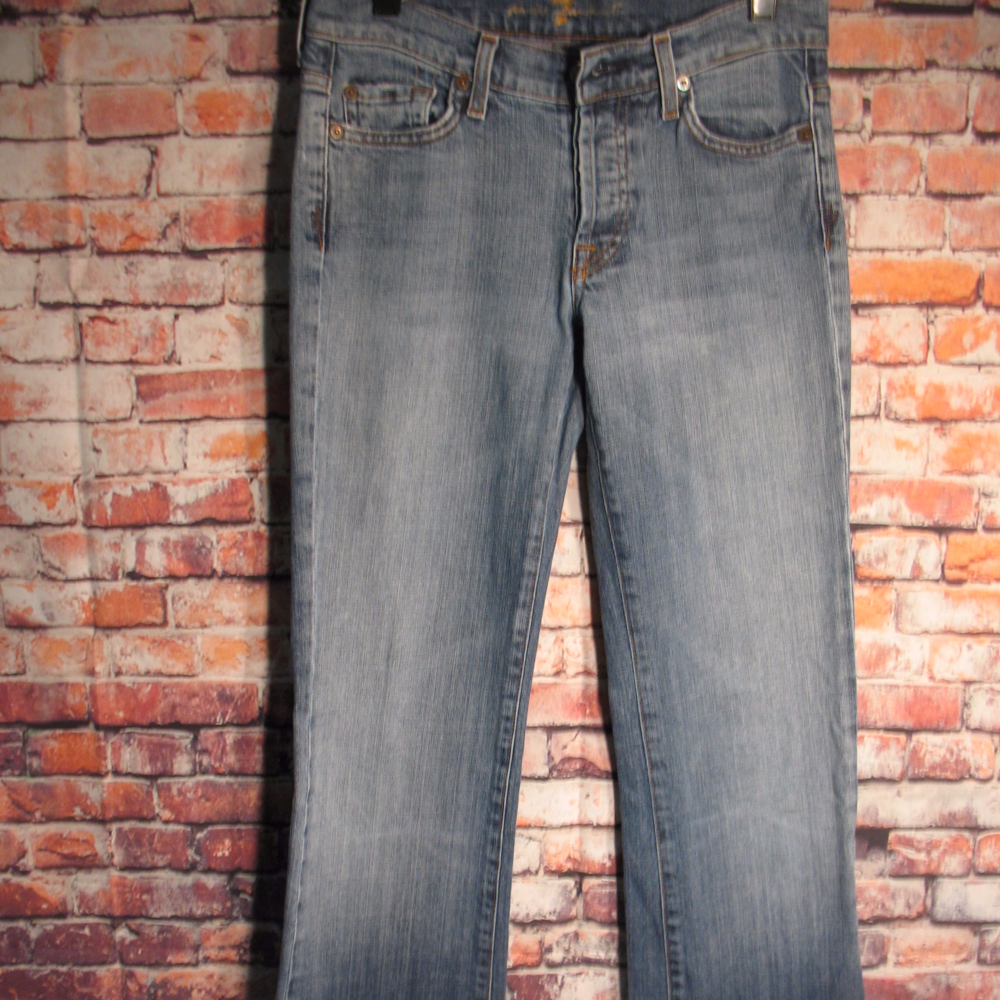 LADIES 7 FAM SZ 27 BUTTON DOWN- VERY GOOD COND