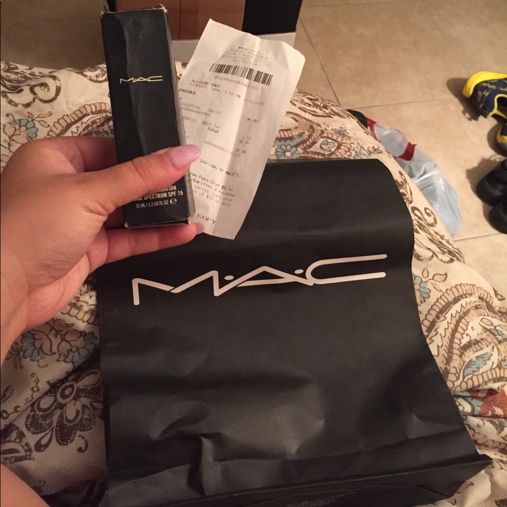 Mac SPF foundation
