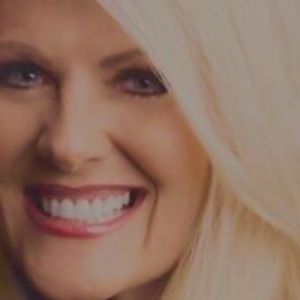 Meet your Posher, Debra