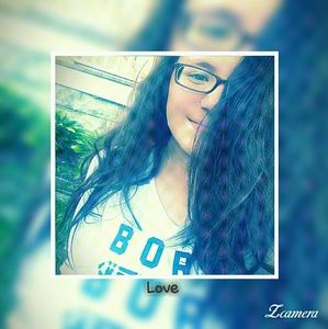 Meet your Posher, Adrianne