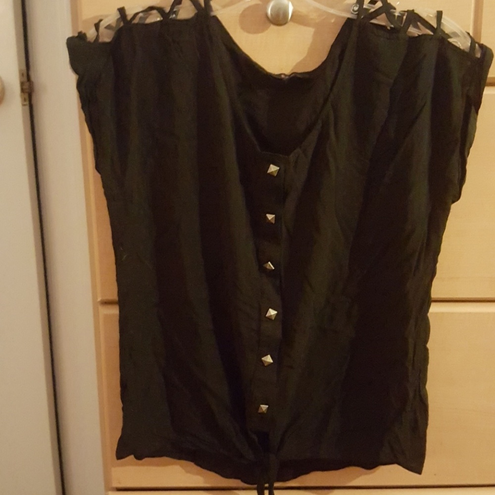 Black short sleeve blouse
