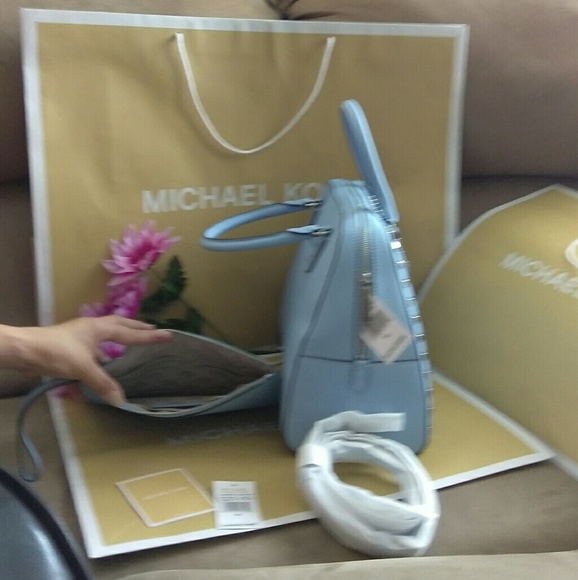 SALE 💰 Michael kors crossbody purse /wristlet - Picture 2 of 6