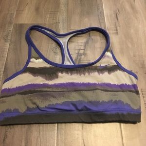 Nike sports bra Size XL but runs smaller