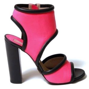 Michael Kors Resort Runway Sandals (NWOB)