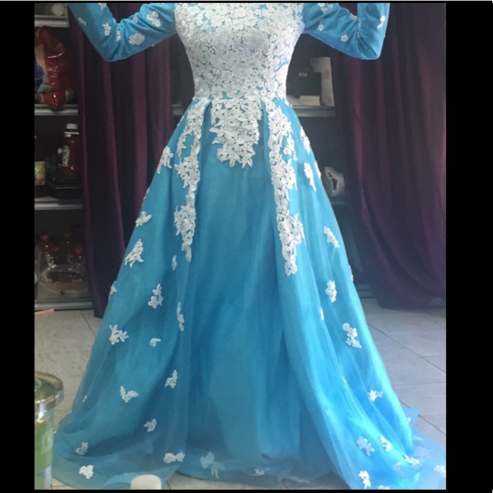Prom Dress - Picture 3 of 3