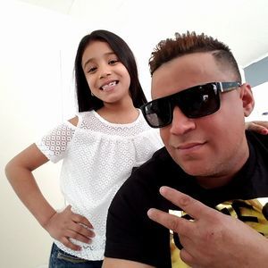 Meet your Posher, Carlos