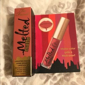 Too Faced Deluxe Melted Matte Liquefied Lipstick