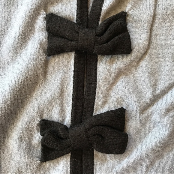 Light blue sweater with bows on the back SZ Large - Picture 5 of 5