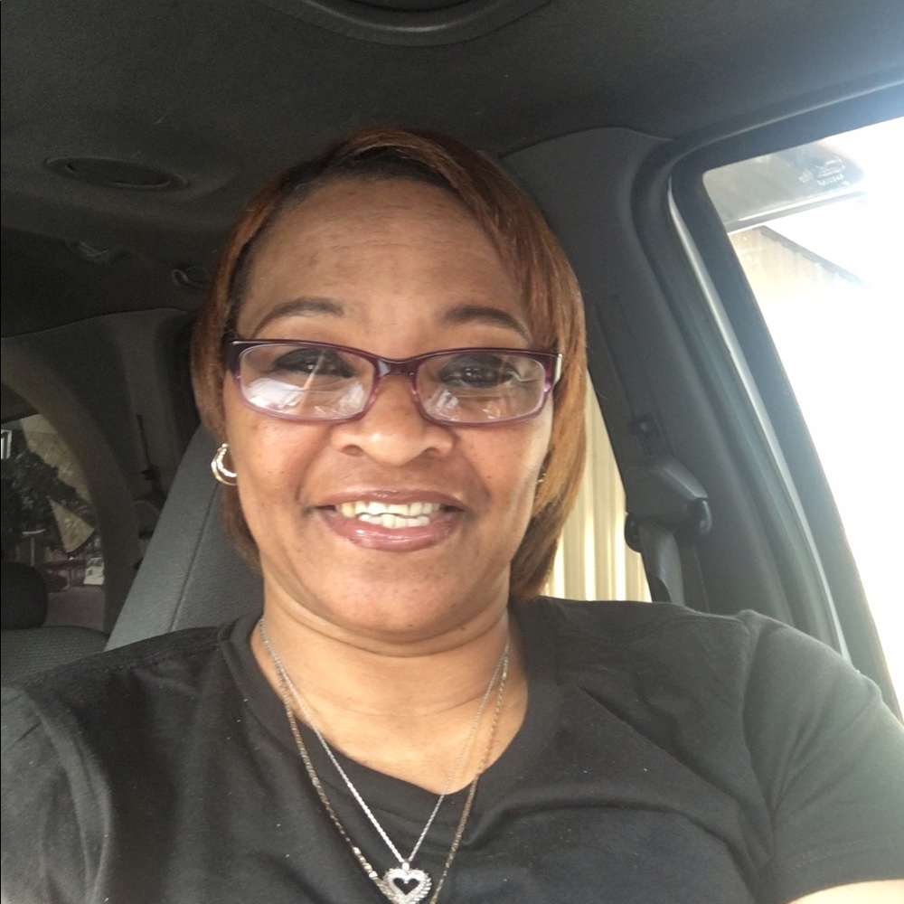 Meet your Posher, Sheila