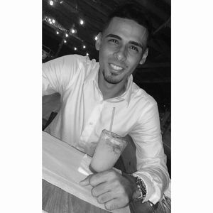 Meet your Posher, Adriel