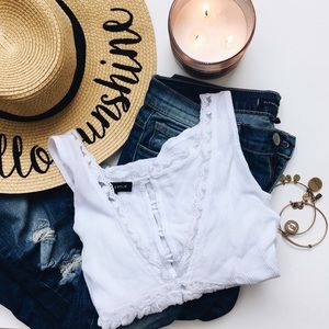 Kendall + Kylie Low V Flowy Top