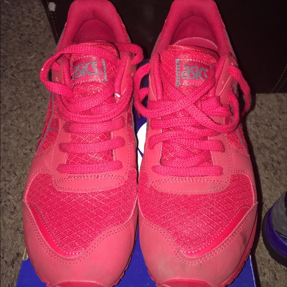 Asics - Picture 2 of 4