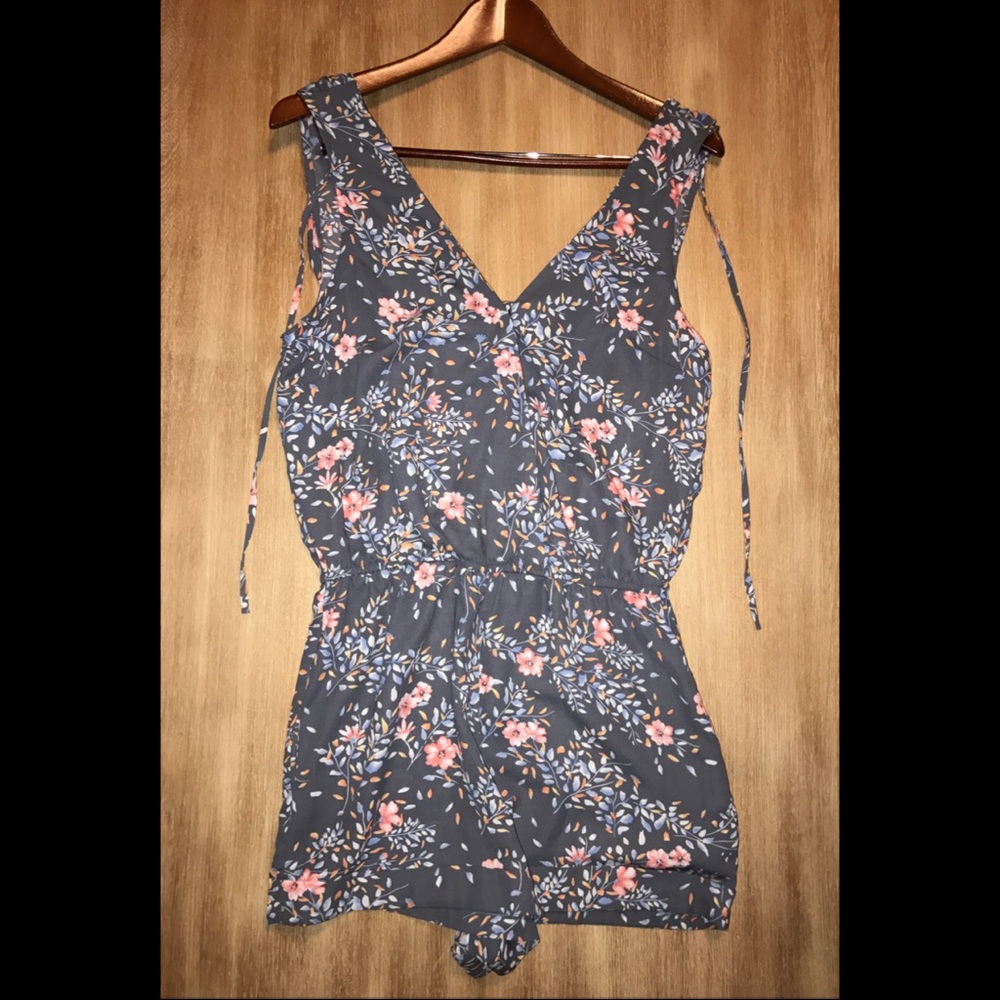 Cutest Romper with pockets!