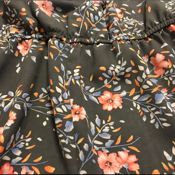 Cutest Romper with pockets! - Picture 6 of 8