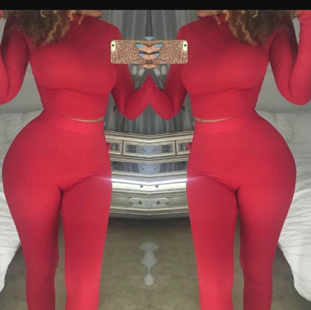 Sold on m er c. New Fashion Nova set