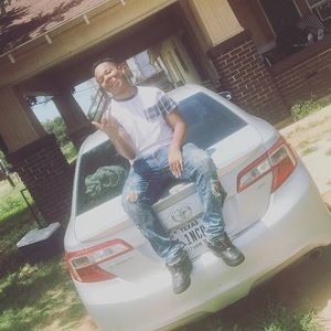 Meet your Posher, Malik