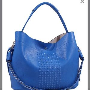 Meet your Posher, Esther