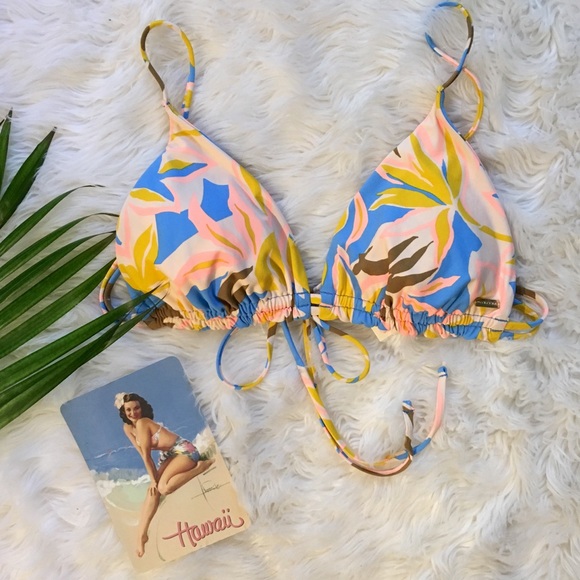 Volcom Other - ⬇️Price Drop❗️✨NWT✨Palms 🌴 Up Triangle Top