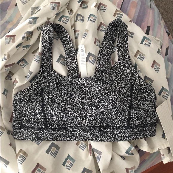 lululemon athletica Other - Brand new with tags lululemon pavement pusher bra