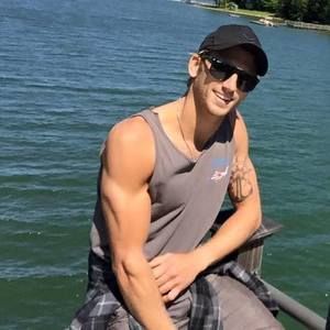 Meet your Posher, Casey