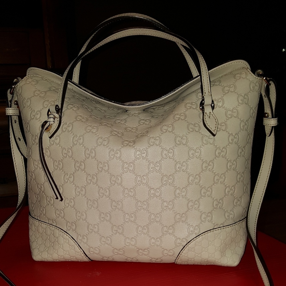 *AUTHENTIC* Gucci Handbag ; MYSTIC WHITE