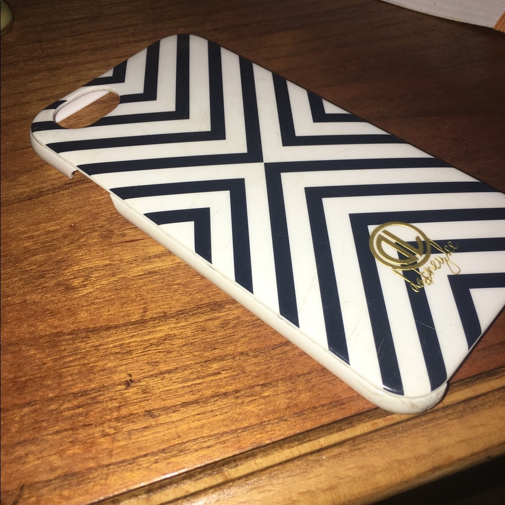 Dabney lee phone case for the 6s!!!