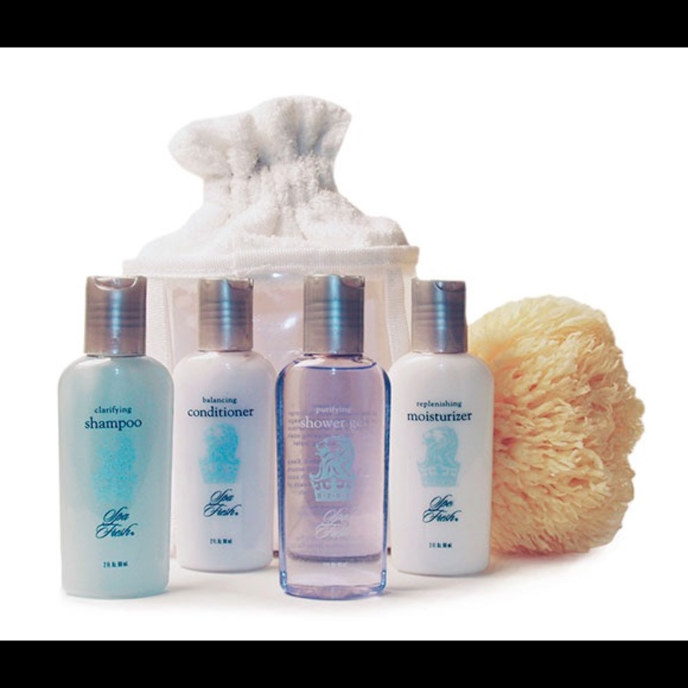 Never used The Ritz-Carlton Shops travel set